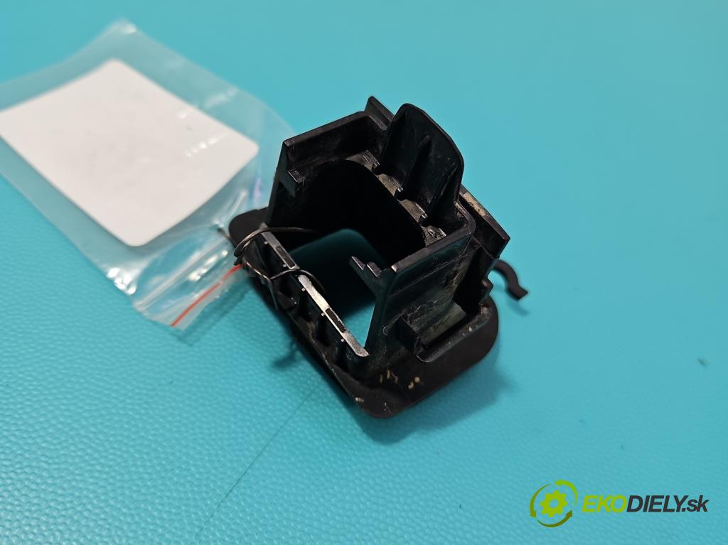 Peugeot 2008 II 2019- 1.2 12V 131 HP automatic 96 kW 1199 cm3 5- Rukojeť: ostatné M0U023700