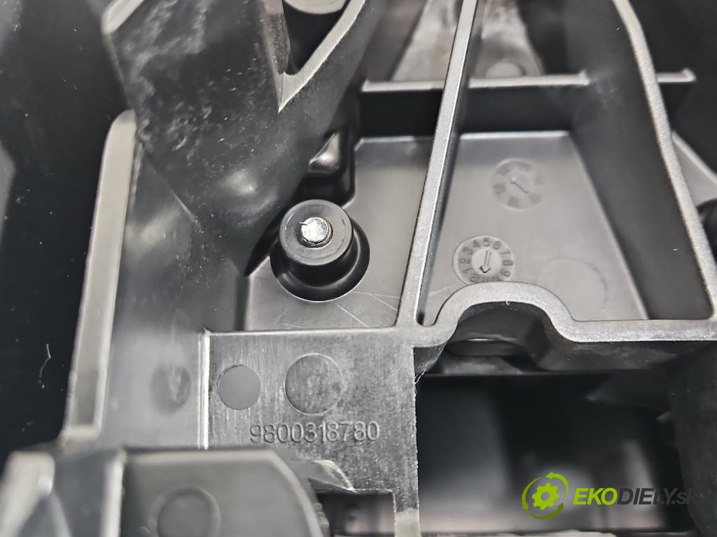 Citroen C4 Cactus 2014-2020 1.6 hdi 92 HP automatic 68 kW 1560 cm3 5- operadlo (Lakťová opierka)