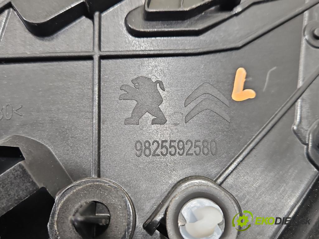 Peugeot 2008 II 2019- 1.2 12V 131 HP automatic 96 kW 1199 cm3 5- kryt plast 9825592580