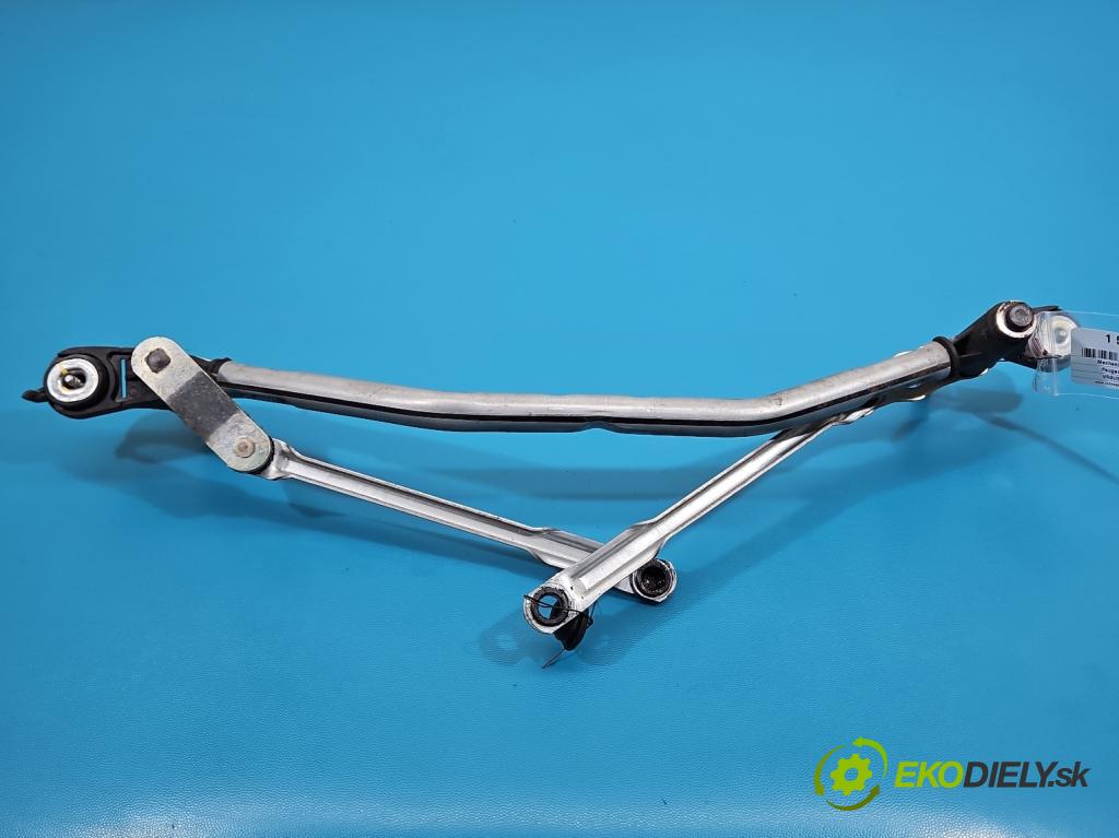 Peugeot 2008 II 2019- 1.2 12V 131 HP automatic 96 kW 1199 cm3 5- mechanizmus stieračov