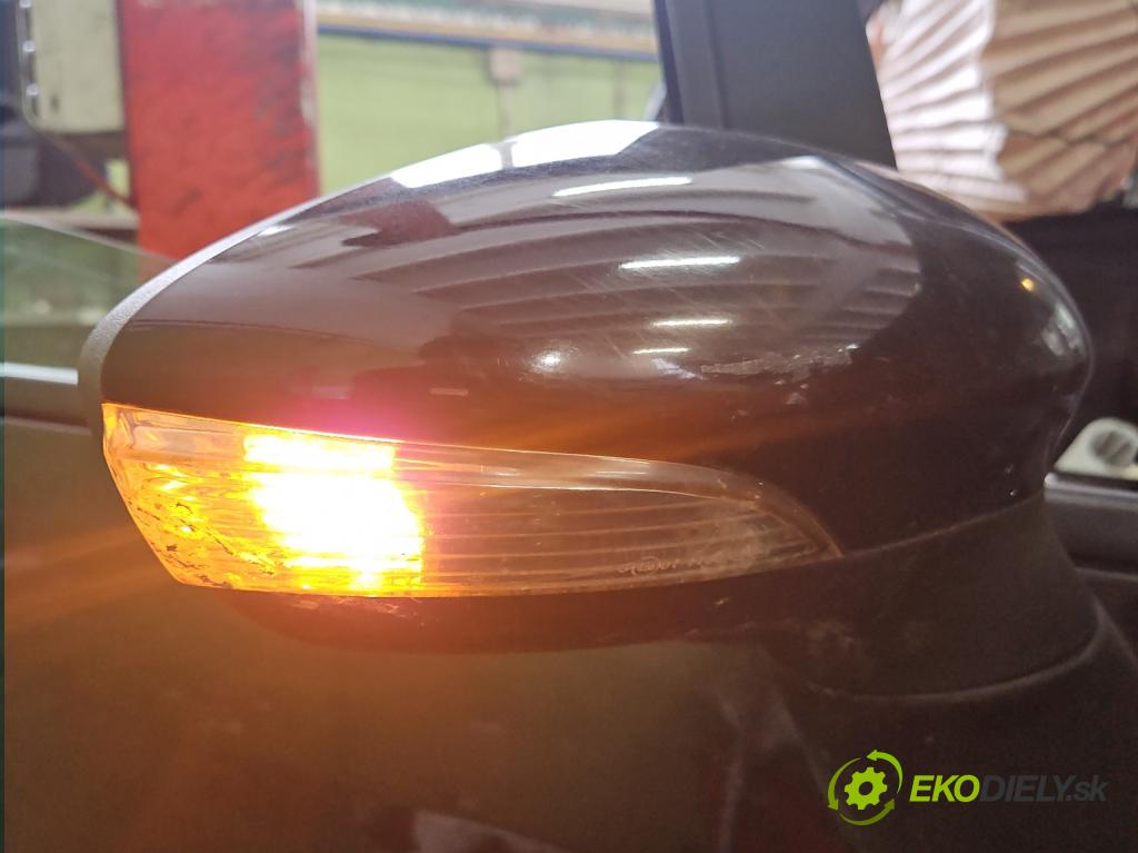Ford B-Max  1.0 T 101 HP manual 74 kW 998 cm3 5- zrkadlo pravé  (Kľučka dverí ostatné)