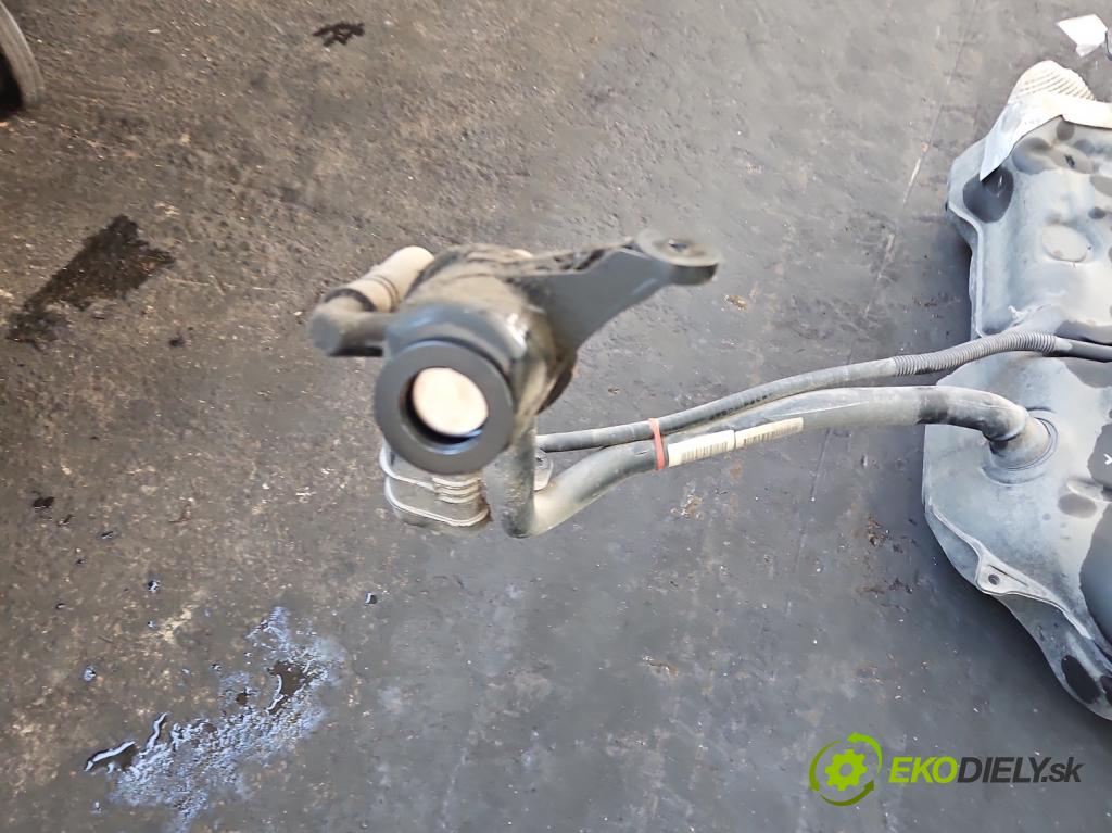 Citroen DS4 11-15 2.0 hdi 163 HP manual 120 kW 1997 cm3 5- Nádrž: palivo 9677277480 (Palivová nádrž)