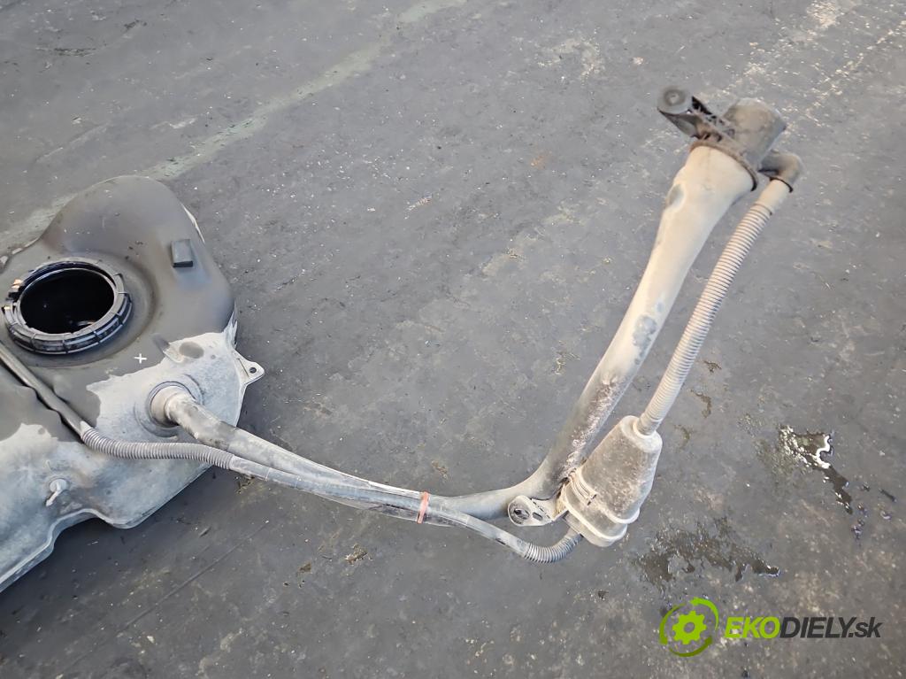 Citroen DS4 11-15 2.0 hdi 163 HP manual 120 kW 1997 cm3 5- Nádrž: palivo 9677277480 (Palivová nádrž)