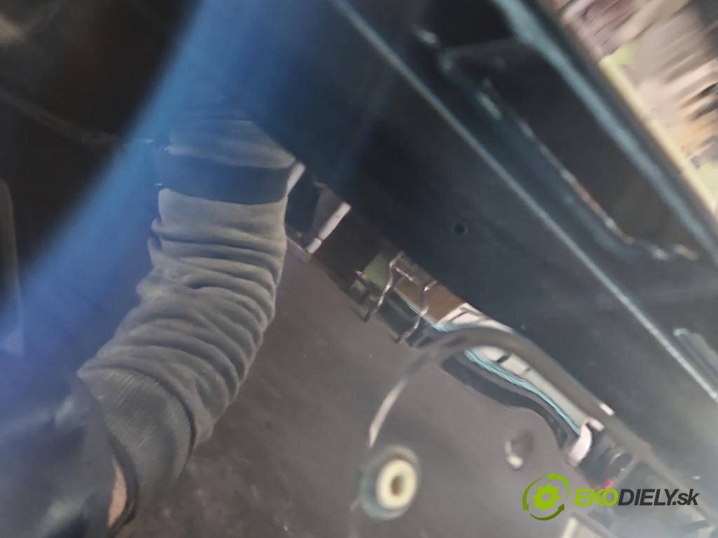 Bmw X6 E71 2007–2014 3.0d 306KM automatic 225 kW 2993 cm3 5- zadní kufrové dveře  (Zadní kapota (kufr))