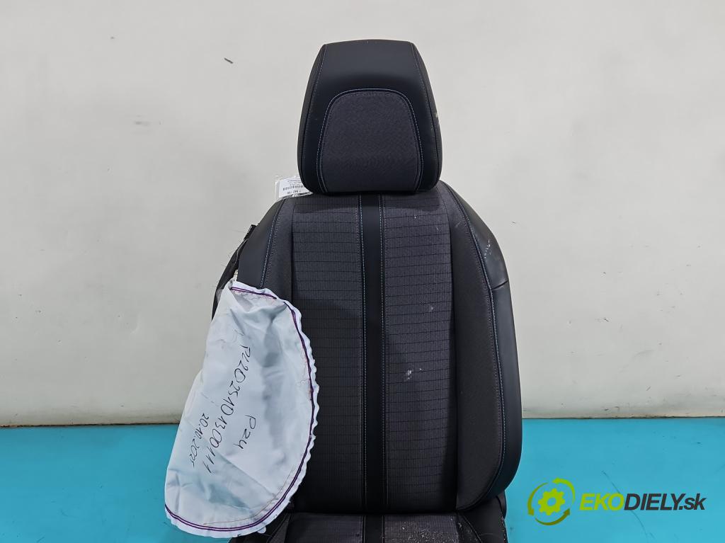 Peugeot 2008 II 2019- 1.2 12V 131 HP automatic 96 kW 1199 cm3 5- Sedačka pravý  (Sedadlo)