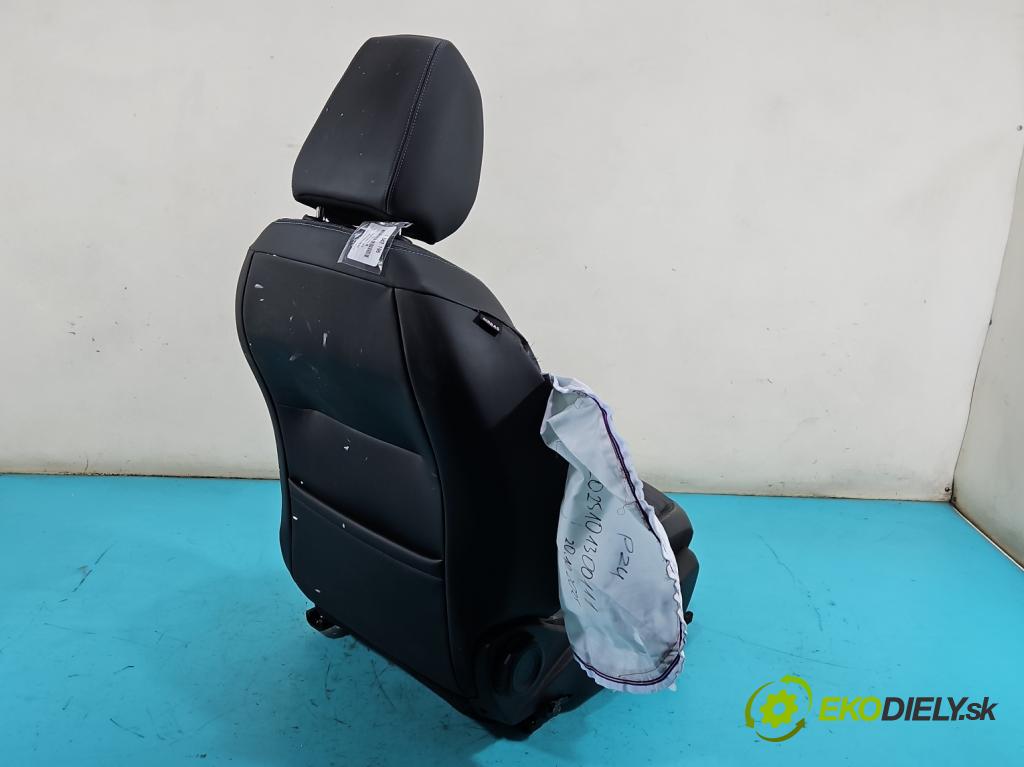 Peugeot 2008 II 2019- 1.2 12V 131 HP automatic 96 kW 1199 cm3 5- Sedačka pravý  (Sedadlo)