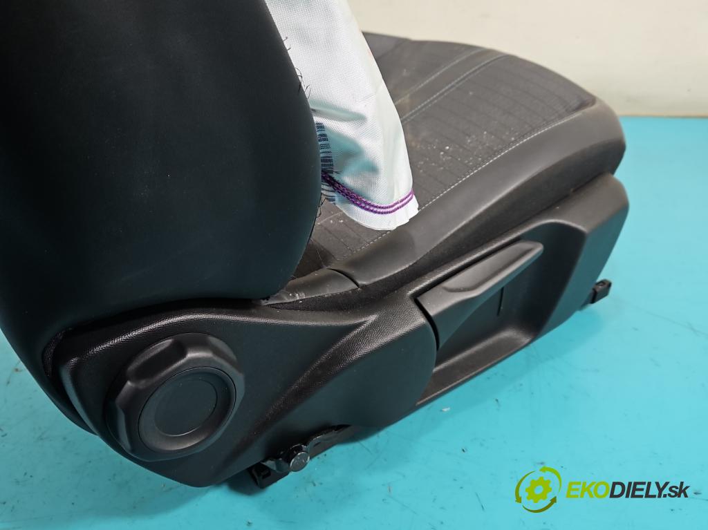 Peugeot 2008 II 2019- 1.2 12V 131 HP automatic 96 kW 1199 cm3 5- Sedačka pravý  (Sedadlo)