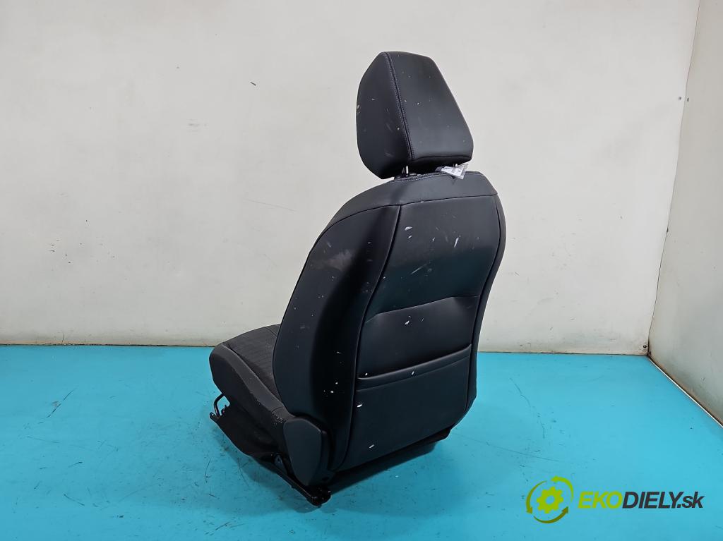 Peugeot 2008 II 2019- 1.2 12V 131 HP automatic 96 kW 1199 cm3 5- Sedačka pravý  (Sedadlo)