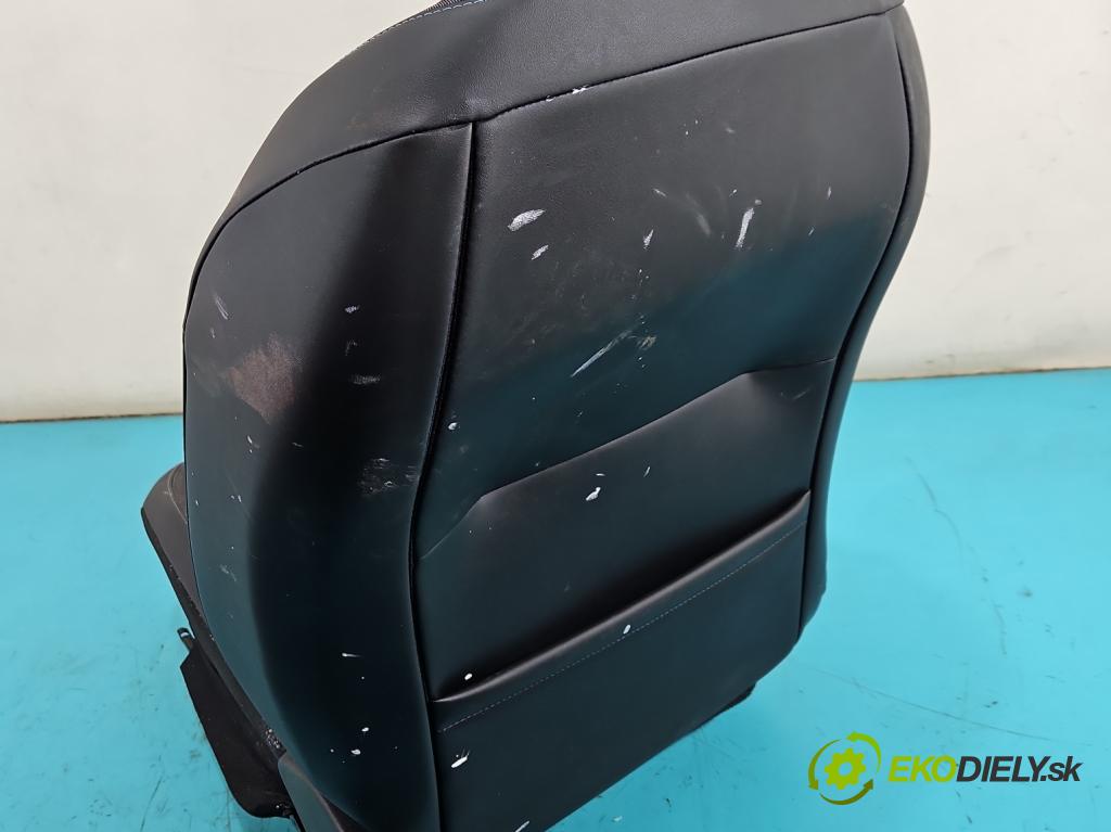 Peugeot 2008 II 2019- 1.2 12V 131 HP automatic 96 kW 1199 cm3 5- Sedačka pravý  (Sedadlo)