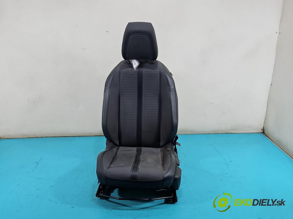 Peugeot 2008 II 2019- 1.2 12V 131 HP automatic 96 kW 1199 cm3 5- Sedačka ľavý  (Sedadlo)