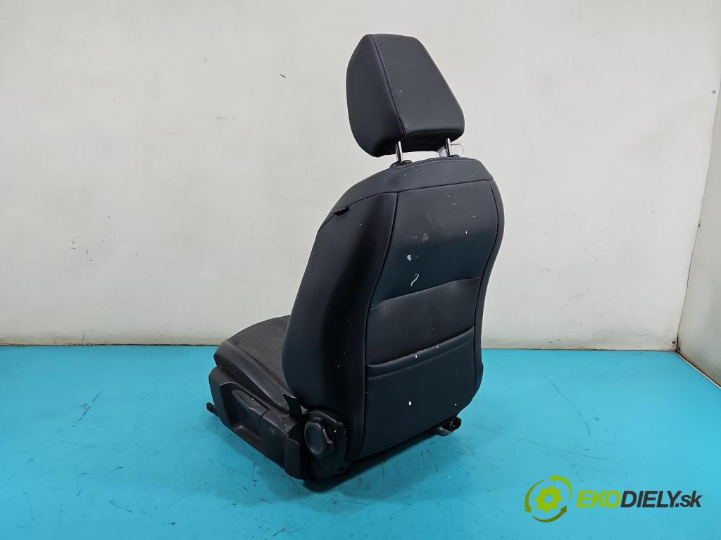 Peugeot 2008 II 2019- 1.2 12V 131 HP automatic 96 kW 1199 cm3 5- Sedačka ľavý (Sedadlo)