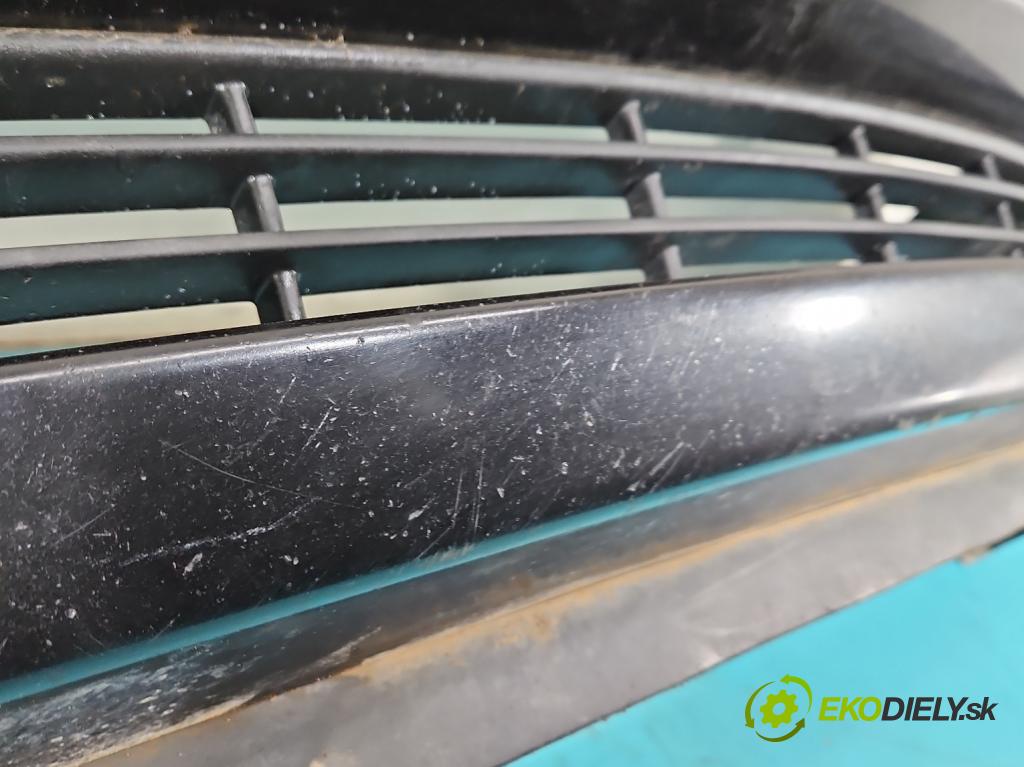 Kia Carnival II 2005-2014 2.9 crdi 185 HP manual 136 kW 2902 cm3 5- nárazník predné  (Kľučka dverí ostatné)