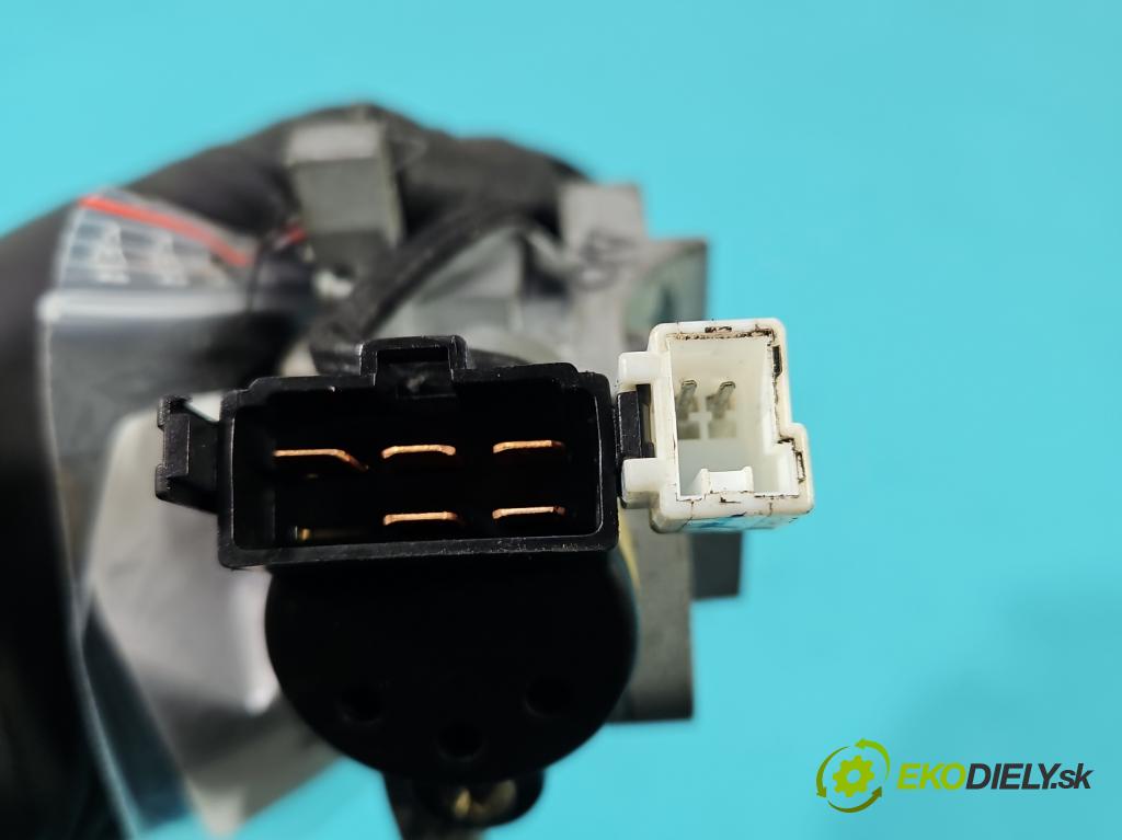 Mitsubishi Carisma 1.6 16V 103 HP manual 76 kW 1597 cm3 5- Spínačka  (Spínacia skrinka)