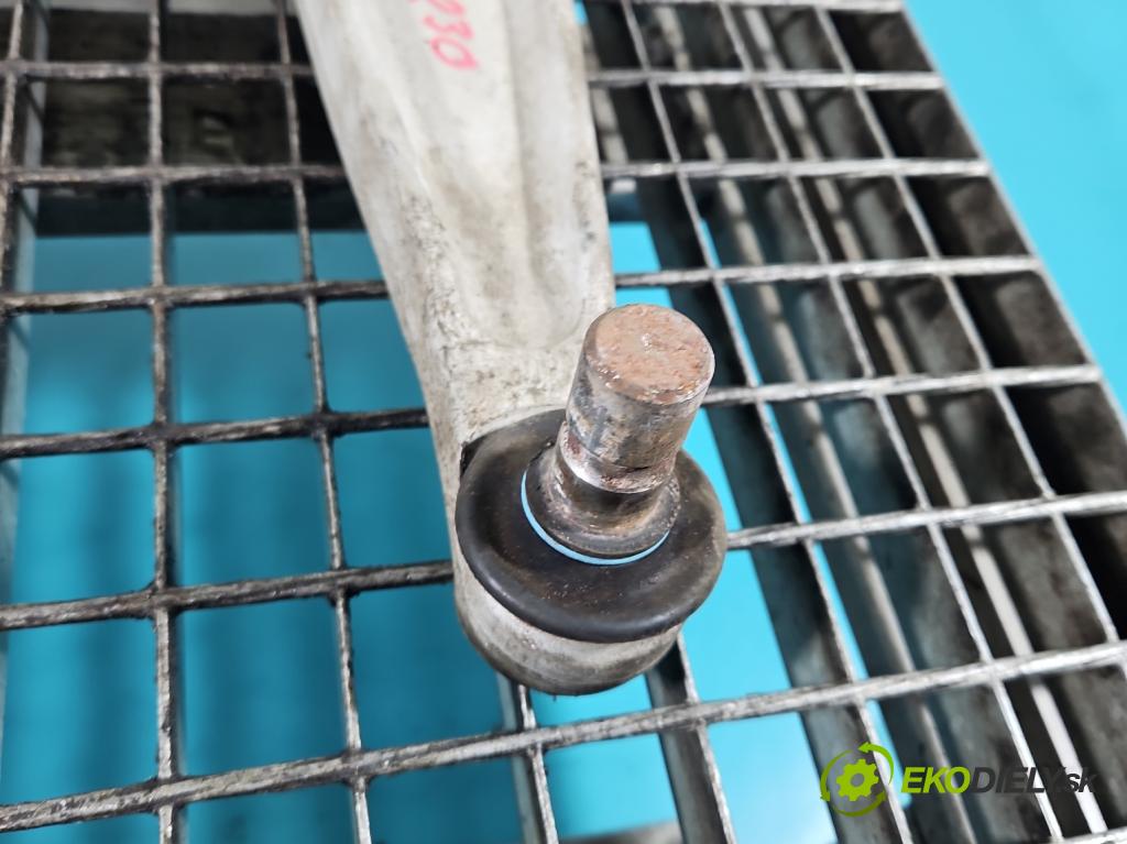 Opel Signum 2.2 dti 125 hp automatic 92 kW 2171 cm3 5- přední pravý  (Klika dveří ostatní)