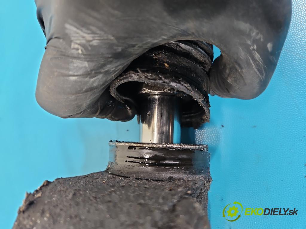 Opel Signum 2.2 dti 125 HP automatic 92 kW 2171 cm3 5- Ozubené kolo: volant