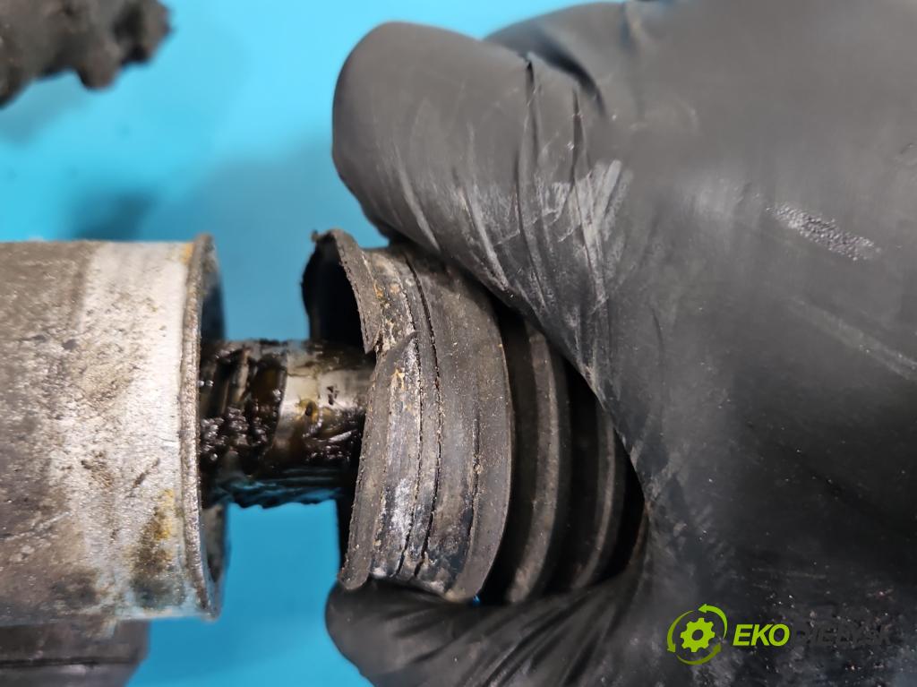 Opel Signum 2.2 dti 125 HP automatic 92 kW 2171 cm3 5- Ozubené kolo: volant