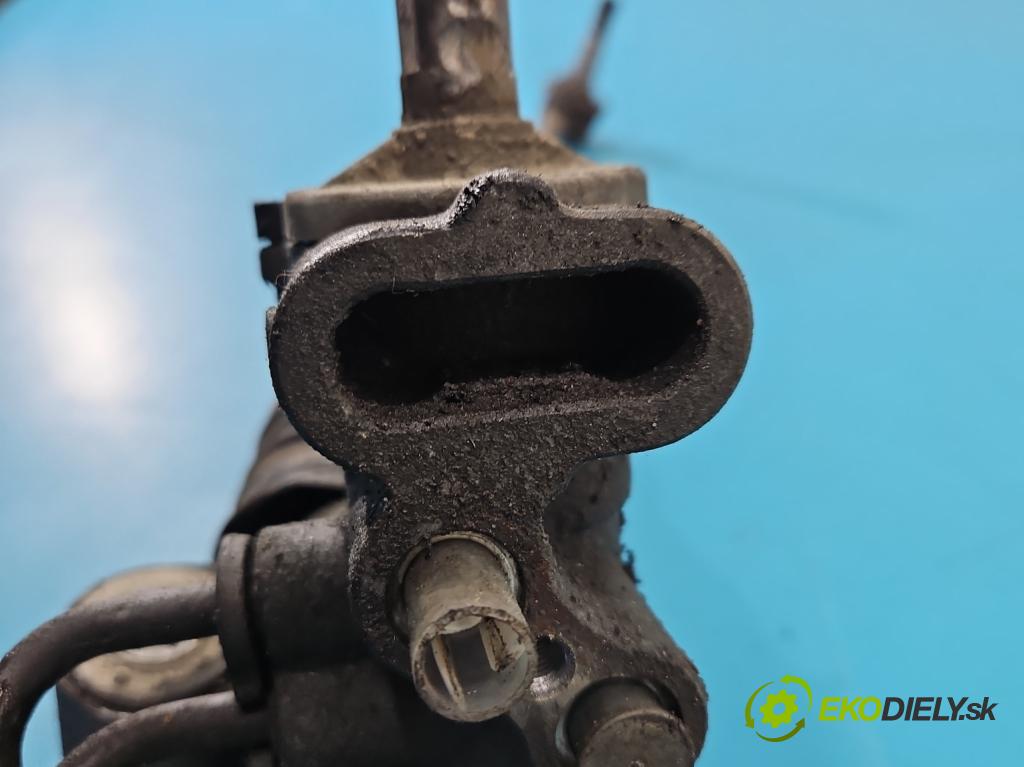 Opel Signum 2.2 dti 125 HP automatic 92 kW 2171 cm3 5- Ozubené kolo: volant