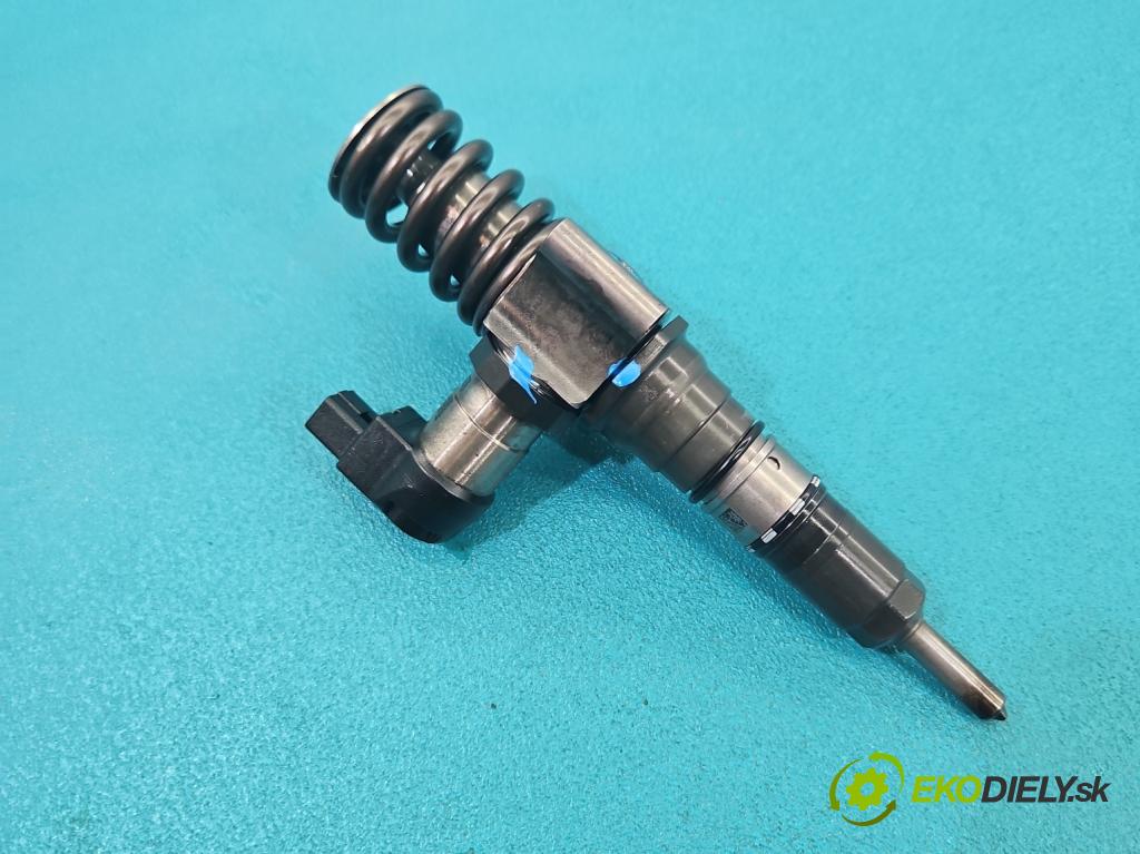 Vw Passat B6 2005-2010 2.0 tdi 140 HP automatic 103 kW 1968 cm3 4- vstrekovacie čerpadlo 03G130073S (Vstrekovač paliva)