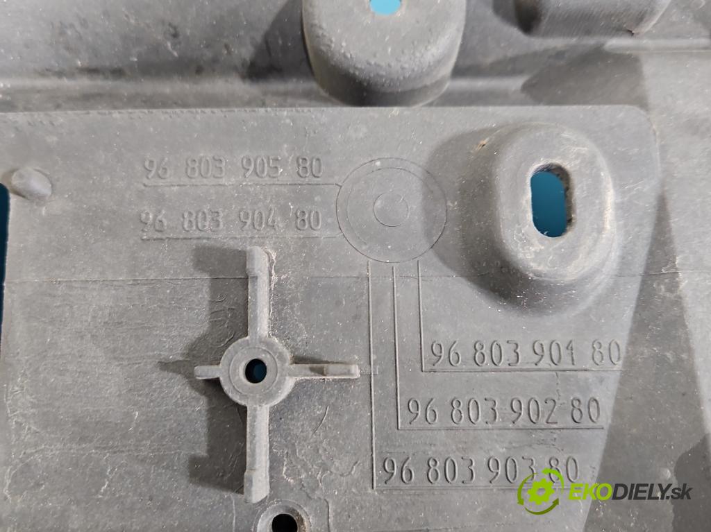 Citroen DS4 11-15 2.0 hdi 163 HP manual 120 kW 1997 cm3 5- pas predný 9677113480 (Výstuha predná)