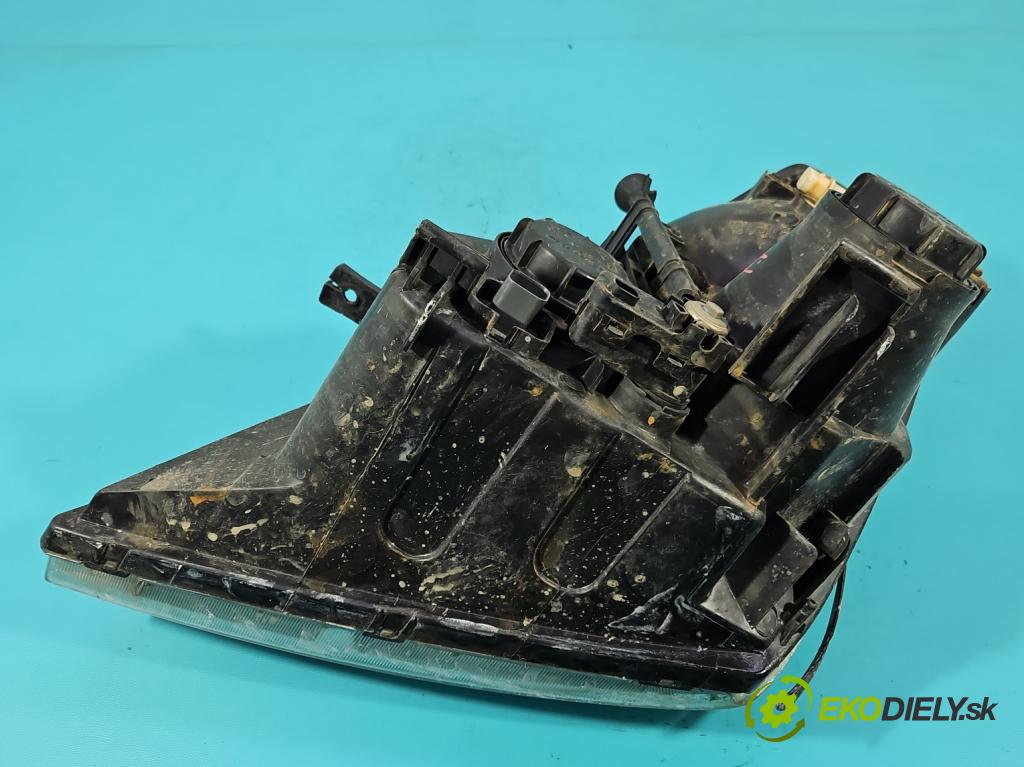 Kia Carnival II 2005-2014 2.9 crdi 185 HP manual 136 kW 2902 cm3 5- Reflektor: pravý 92102-4D0 (Svetlo predné pravé)