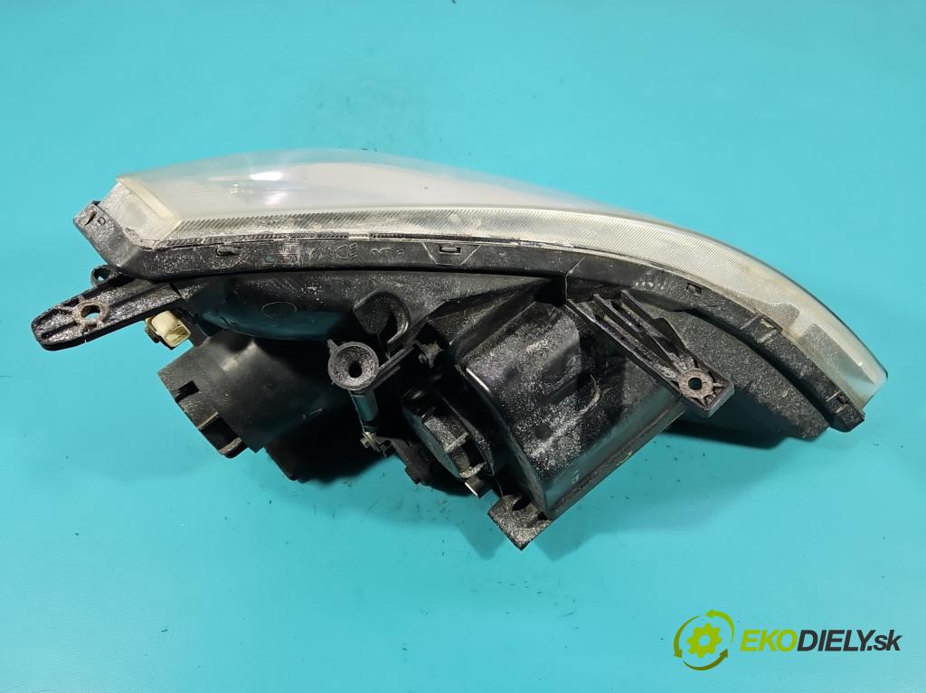 Kia Carnival II 2005-2014 2.9 crdi 185 HP manual 136 kW 2902 cm3 5- Reflektor: ľavý 92101-4D0 (Kľučka dverí ostatné)