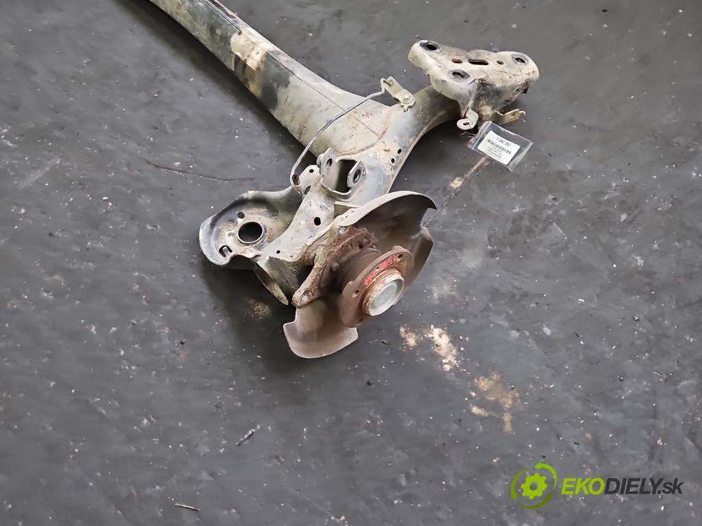 Peugeot 2008 II 2019- 1.2 12V 131 hp automatic 96 kW 1199 cm3 5- zadní výztuha  (Zadní výztuha)