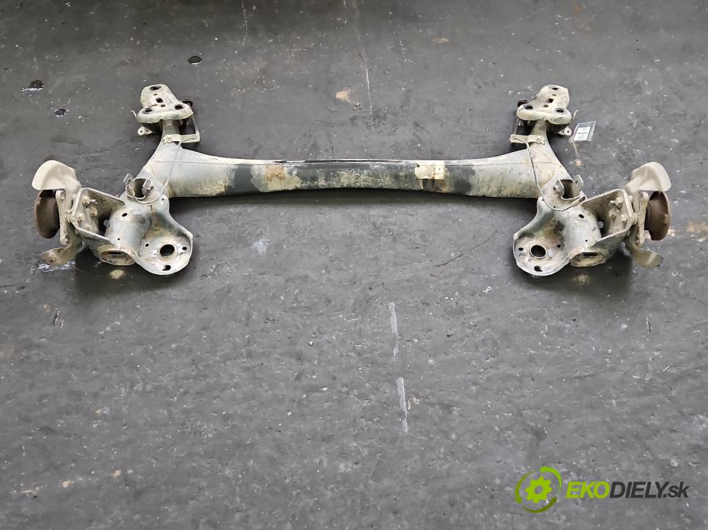 Peugeot 2008 II 2019- 1.2 12V 131 hp automatic 96 kW 1199 cm3 5- zadní výztuha  (Zadní výztuha)