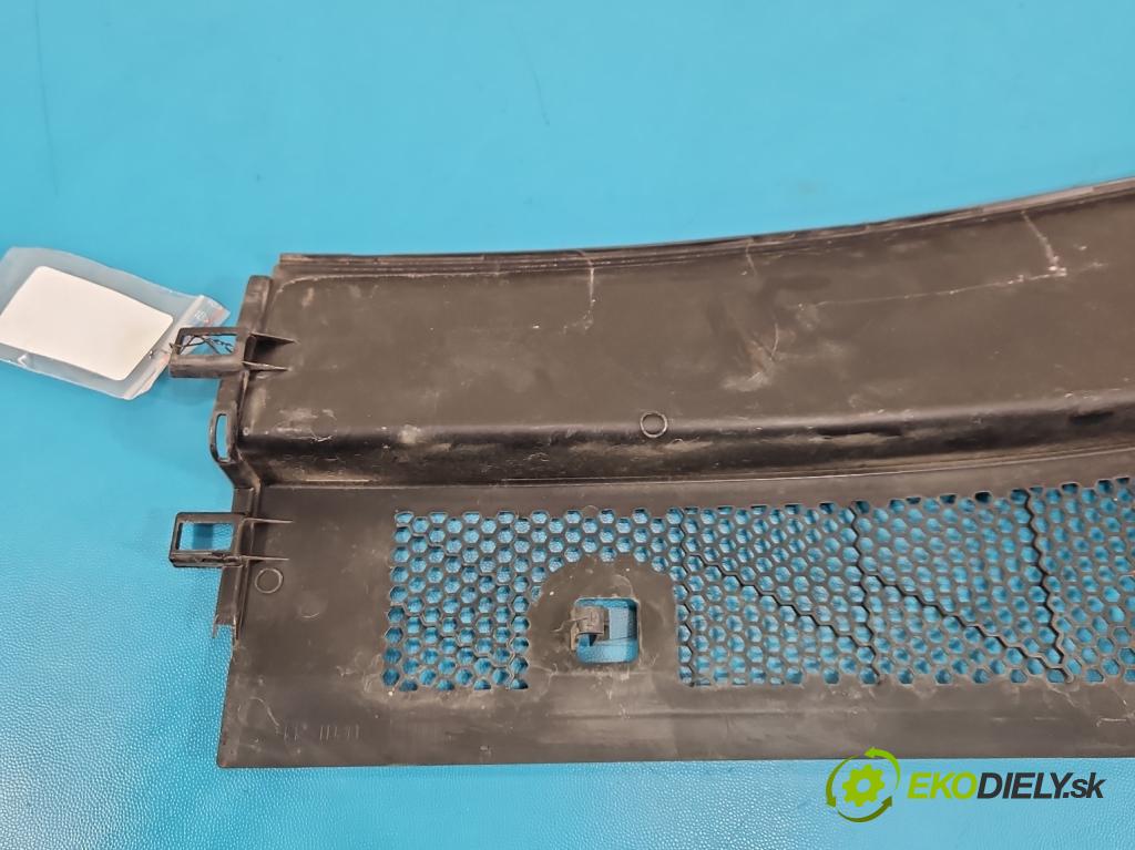 Peugeot 2008 II 2019- 1.2 12V 131 HP automatic 96 kW 1199 cm3 5- torpédo 9820794480 (Torpédo (plast pod čelným sklom))