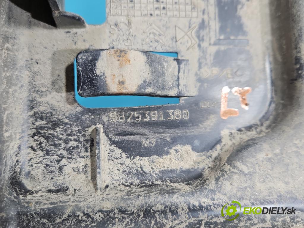 Peugeot 2008 II 2019- 1.2 12V 131 HP automatic 96 kW 1199 cm3 5- kryt plast 9825391380