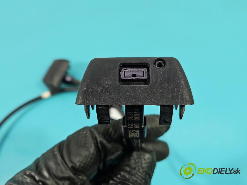 Peugeot 2008 II 2019- 1.2 12V 131 hp automatic 96 kW 1199 cm3 5- ostřikovač 9838171280