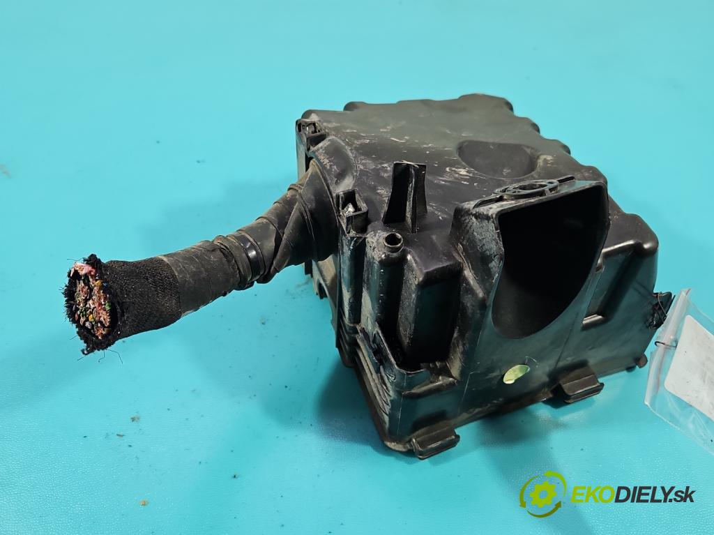 Peugeot 2008 II 2019- 1.2 12V 131 hp automatic 96 kW 1199 cm3 5- skříňka pojistková 9824510780 (Pojistková skříňka)