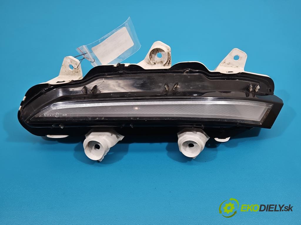 Peugeot 2008 II 2019- 1.2 12V 131 hp automatic 96 kW 1199 cm3 5- Světlo provozu denně pravé 9824241280-00