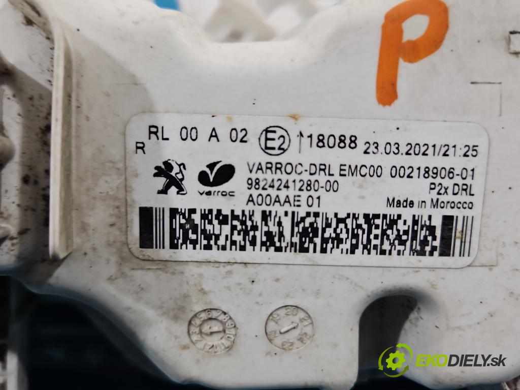 Peugeot 2008 II 2019- 1.2 12V 131 hp automatic 96 kW 1199 cm3 5- Světlo provozu denně pravé 9824241280-00