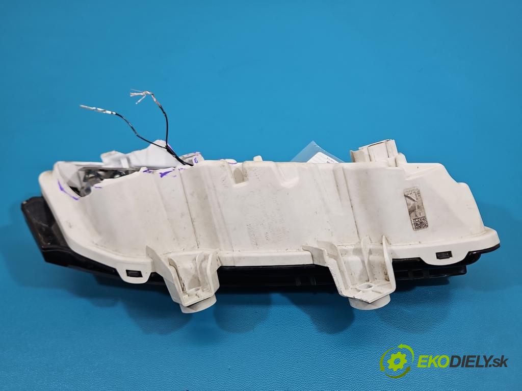 Peugeot 2008 II 2019- 1.2 12V 131 hp automatic 96 kW 1199 cm3 5- Světlo provozu denně pravé 9824241280-00