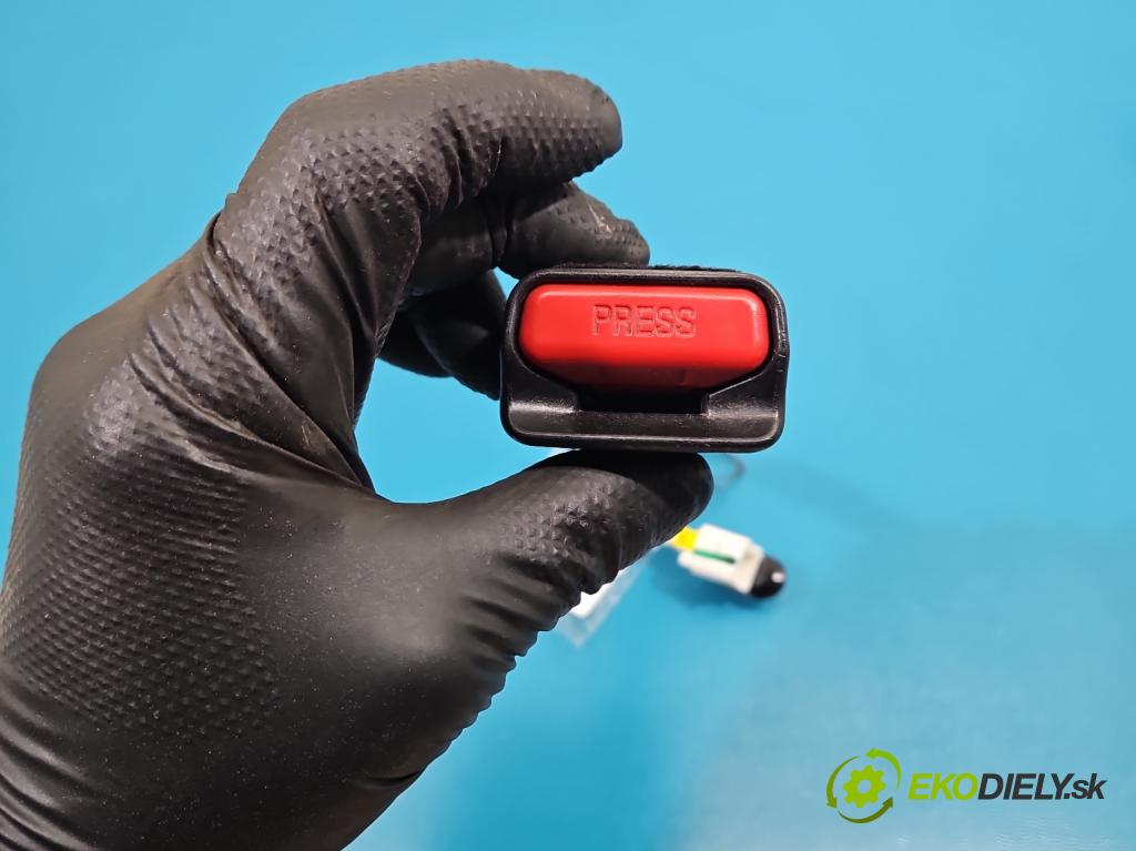 Citroen DS4 11-15 2.0 hdi 163 HP manual 120 kW 1997 cm3 5- pas bezpečnosť: predné pravý 96748384XT