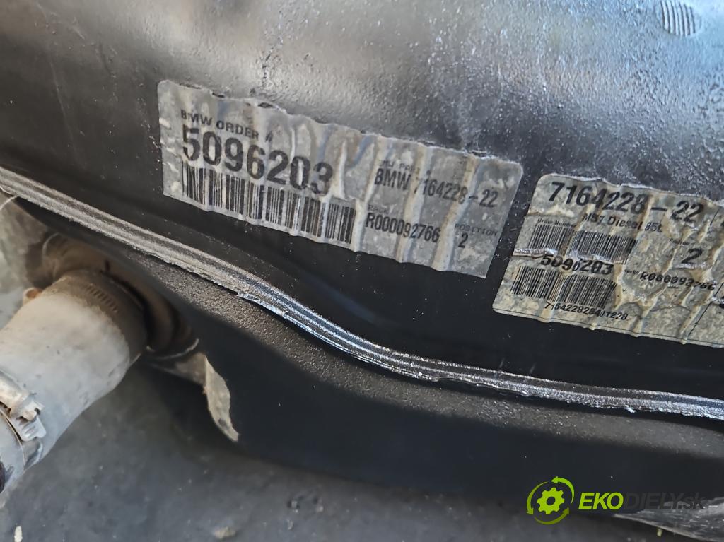 Bmw X6 E71 2007–2014 3.0d 306KM automatic 225 kW 2993 cm3 5- Nádrž: palivo 7164228 (Palivová nádrž)