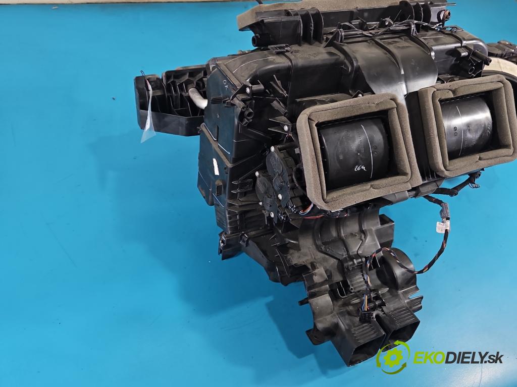 Bmw X6 E71 2007–2014 3.0d 306KM automatic 225 kW 2993 cm3 5- radiátor 9221614 (Radiátor topení)