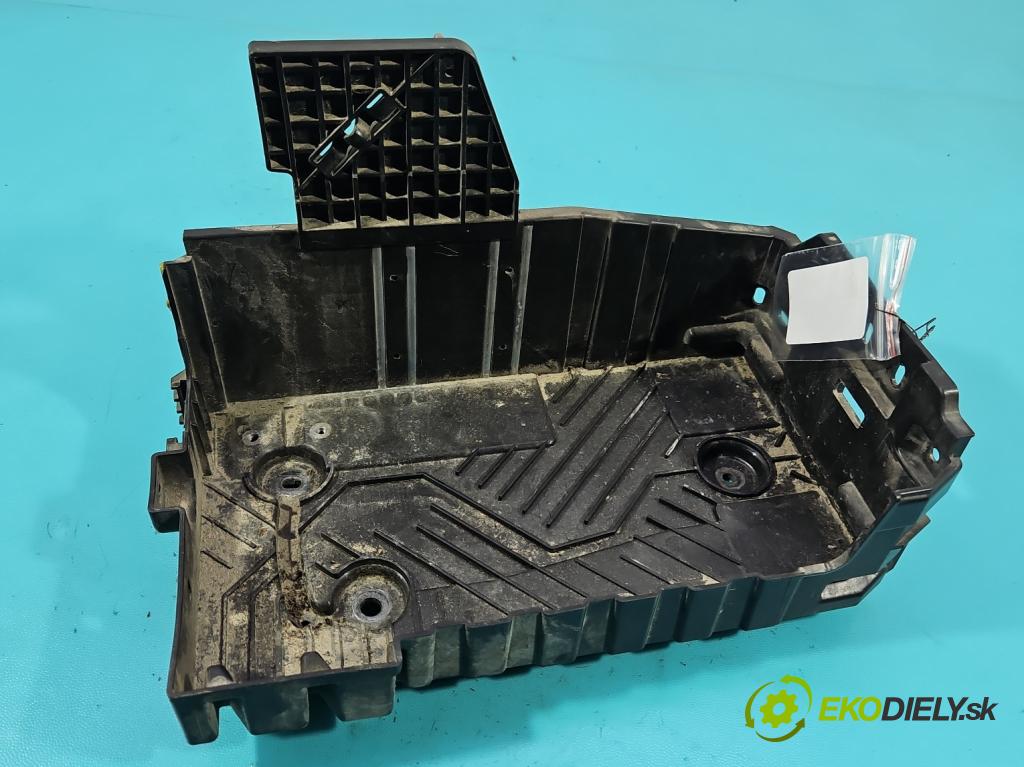 Peugeot 2008 II 2019- 1.2 12V 131 HP automatic 96 kW 1199 cm3 5- obal akumulatora 9823533180