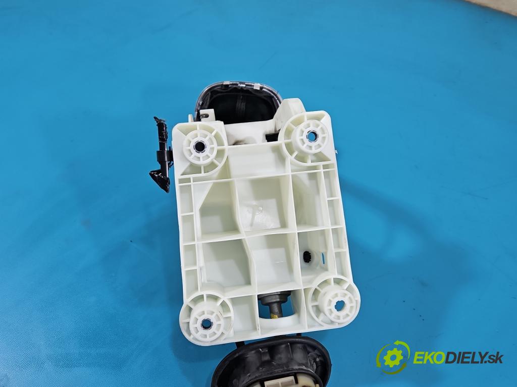 Citroen DS4 11-15 2.0 hdi 163 HP manual 120 kW 1997 cm3 5- Páka: Změny: stupeň,rýchlosť  (Rýchlostná páka (kulisa))