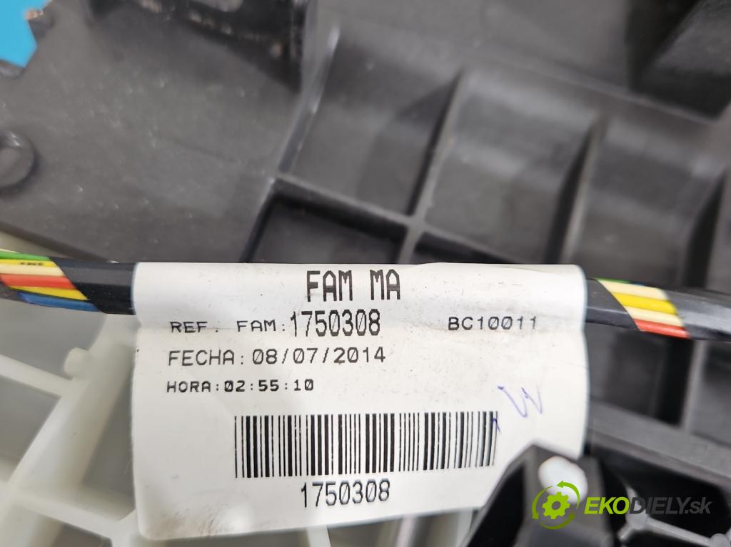 Citroen DS4 11-15 2.0 hdi 163 hp manual 120 kW 1997 cm3 5- radiátor 9688826380 (Radiátor topení)