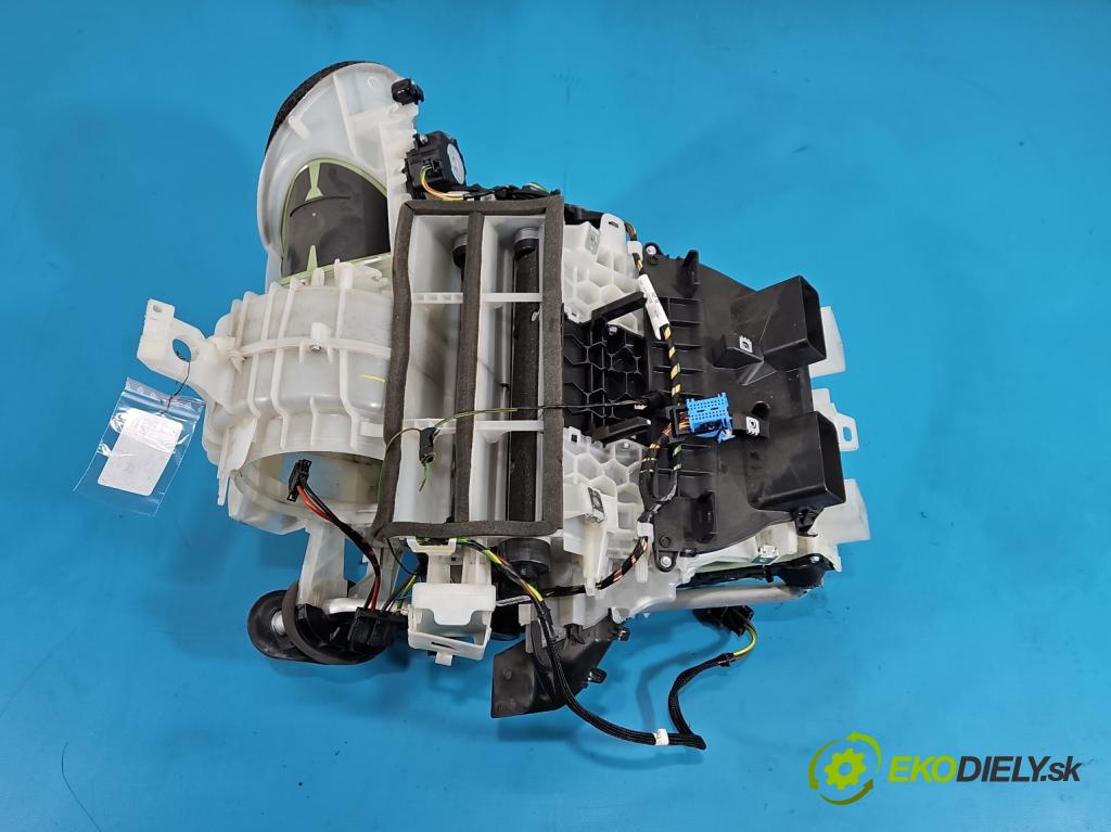 Citroen DS4 11-15 2.0 hdi 163 hp manual 120 kW 1997 cm3 5- radiátor 9688826380 (Radiátor topení)