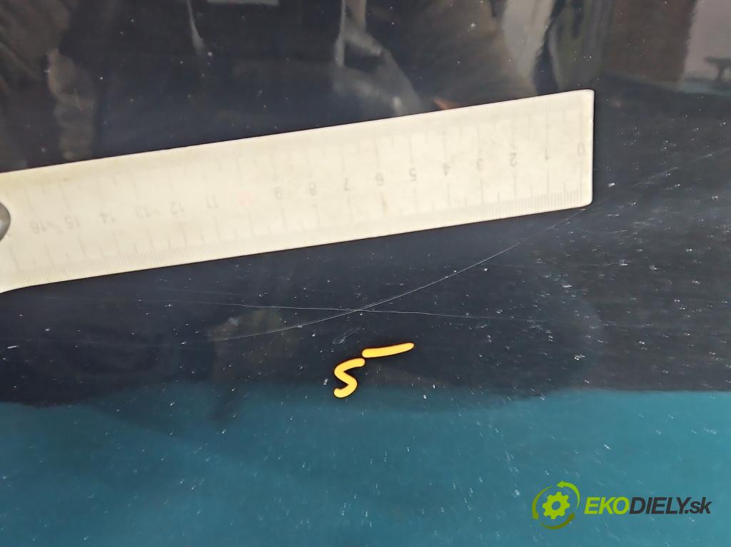 Ford B-Max  1.0 T 101 hp manual 74 kW 998 cm3 5- dveře přední pravé  (Klika dveří ostatní)