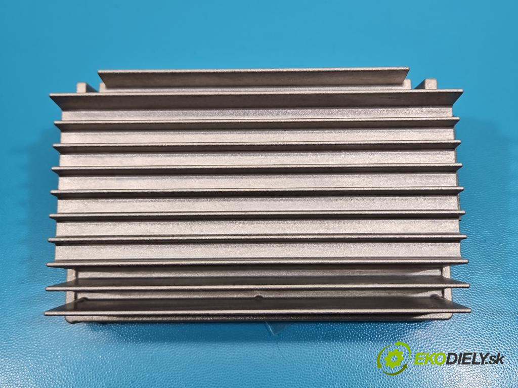 Bmw X6 E71 2007–2014 3.0d 306KM automatic 225 kW 2993 cm3 5- Zesilovač: 9240137 (Zosilňovač)