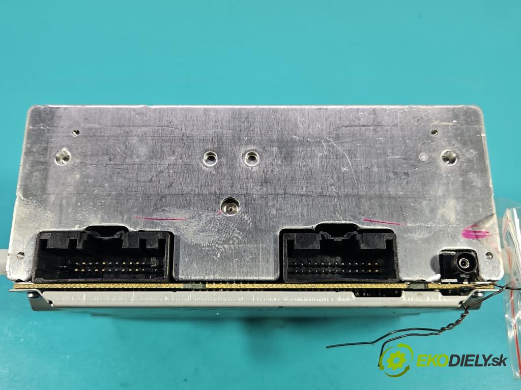 Ford B-Max  1.0 T 101 hp manual 74 kW 998 cm3 5- Radio továrna: BM5T-18C815-PK