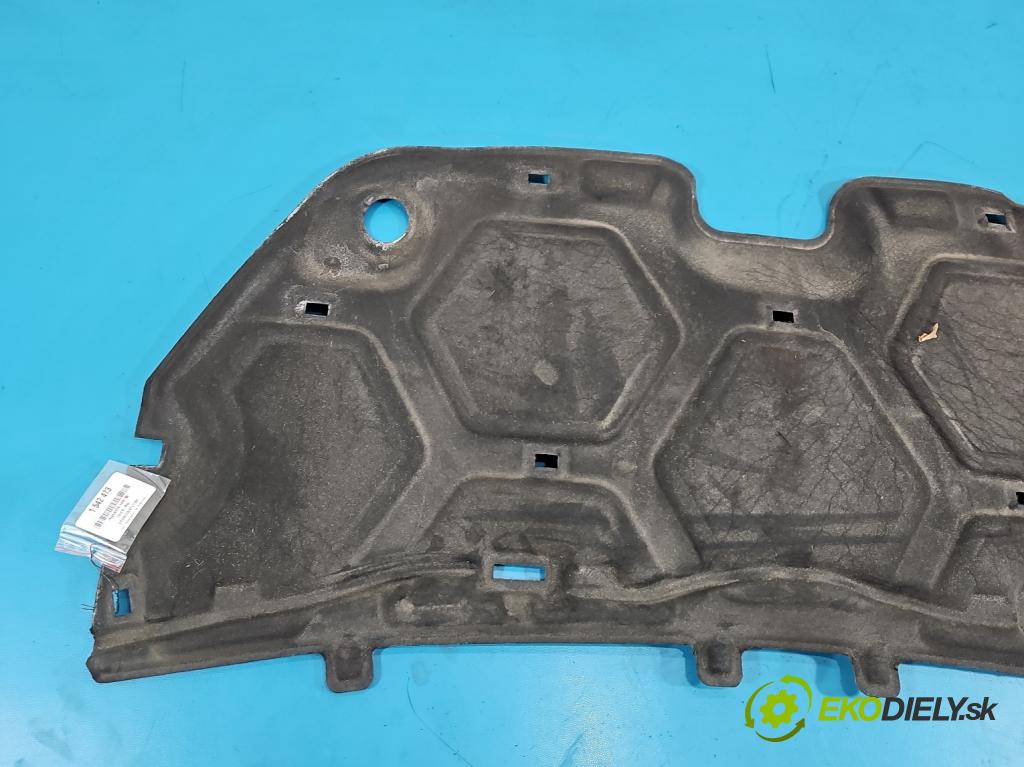 Ford B-Max 1.0 T 101 HP manual 74 kW 998 cm3 5- Zvuková izolácia kapoty