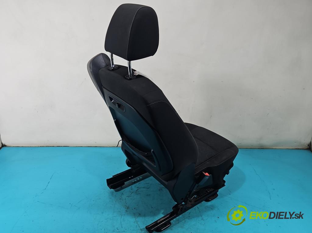 Ford B-Max  1.0 T 101 HP manual 74 kW 998 cm3 5- Sedačka ľavý  (Sedadlo)