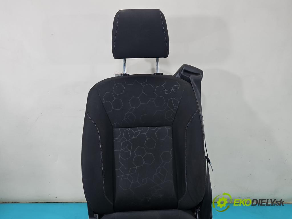 Ford B-Max  1.0 T 101 HP manual 74 kW 998 cm3 5- Sedačka ľavý  (Sedadlo)