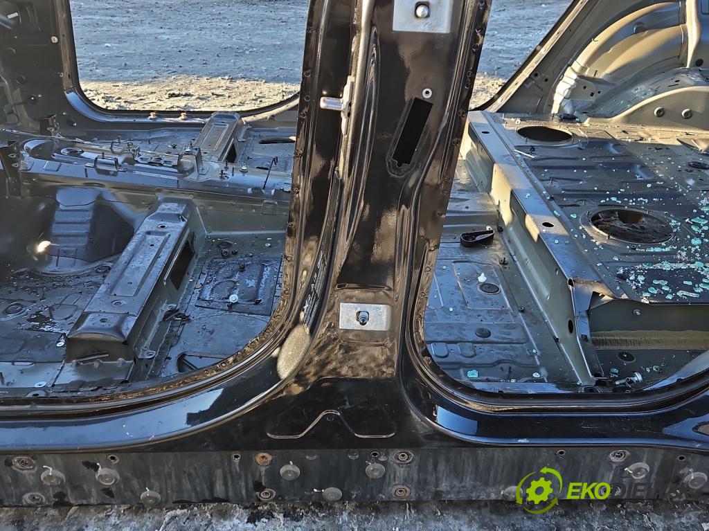 Bmw X6 E71 2007–2014 3.0d 306KM automatic 225 kW 2993 cm3 5- práh levý  (Karoserie ostatní)