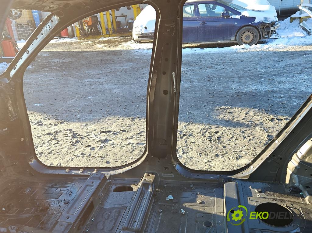 Bmw X6 E71 2007–2014 3.0d 306KM automatic 225 kW 2993 cm3 5- práh pravý  (Karoserie ostatní)