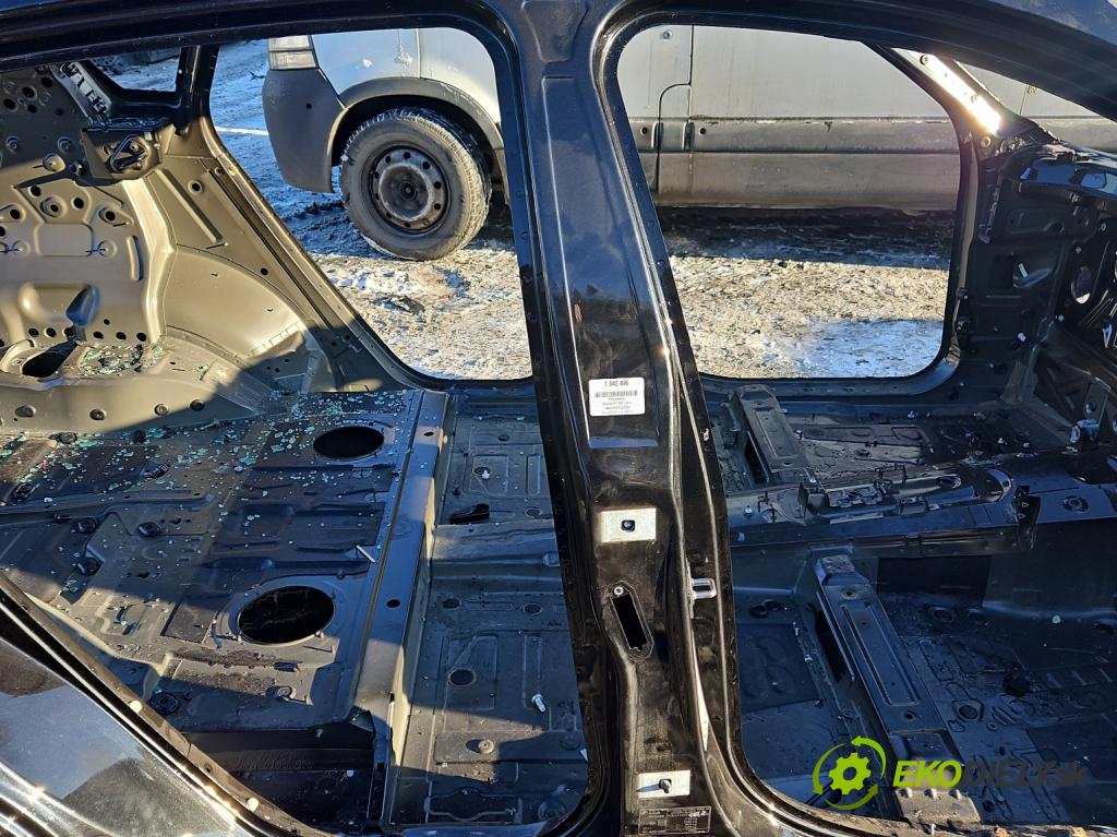 Bmw X6 E71 2007–2014 3.0d 306KM automatic 225 kW 2993 cm3 5- práh pravý  (Karoserie ostatní)